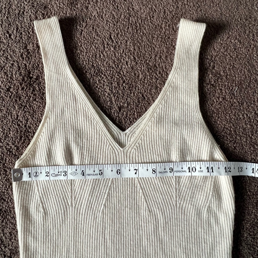 Arket 100% Wool V Neck Sleeveless Top - Picture 8 of 9